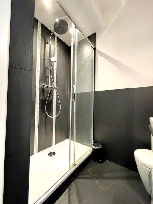 Ravissant Appartement A 5Min Du Centre Ville D'Aix آيكس أومبروفينس المظهر الخارجي الصورة